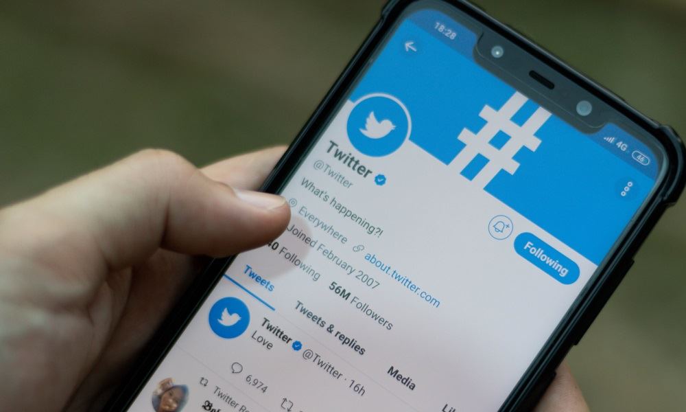 Spicing up Twitter background - Online Tools